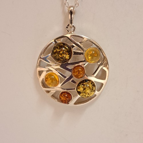 Click to view detail for HWG-2344 Pendant, Round Multi-Colored Amber $68